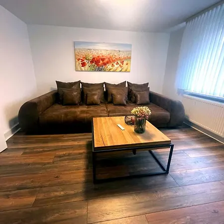 Apartment Premium Komfortwohnung Mit Balkon 120 Qm Und 2 Schlafzimmern Im Zentrum *