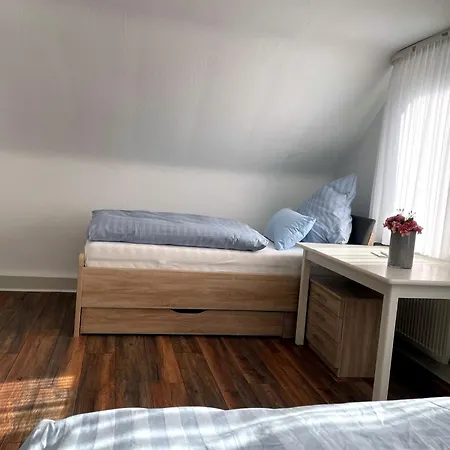 Premium Komfortwohnung Mit Balkon 120 Qm Und 2 Schlafzimmern Im Zentrum *