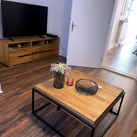 Apartment Premium Komfortwohnung Mit Balkon 120 Qm Und 2 Schlafzimmern Im Zentrum *