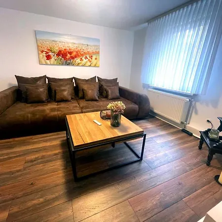 Apartment Premium Komfortwohnung Mit Balkon 120 Qm Und 2 Schlafzimmern Im Zentrum