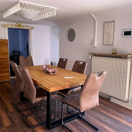 Premium Komfortwohnung Mit Balkon 120 Qm Und 2 Schlafzimmern Im Zentrum Apartment *