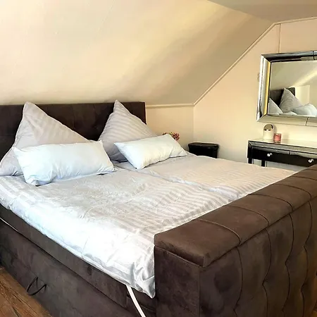 Premium Komfortwohnung Mit Balkon 120 Qm Und 2 Schlafzimmern Im Zentrum * باد هازبرغ