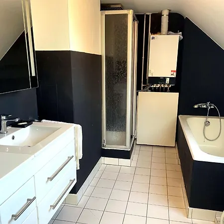 Premium Komfortwohnung Mit Balkon 120 Qm Und 2 Schlafzimmern Im Zentrum شقة باد هازبرغ